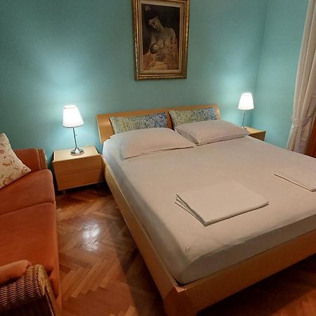 Haus Sonja Apartment Podgora Bagian luar foto