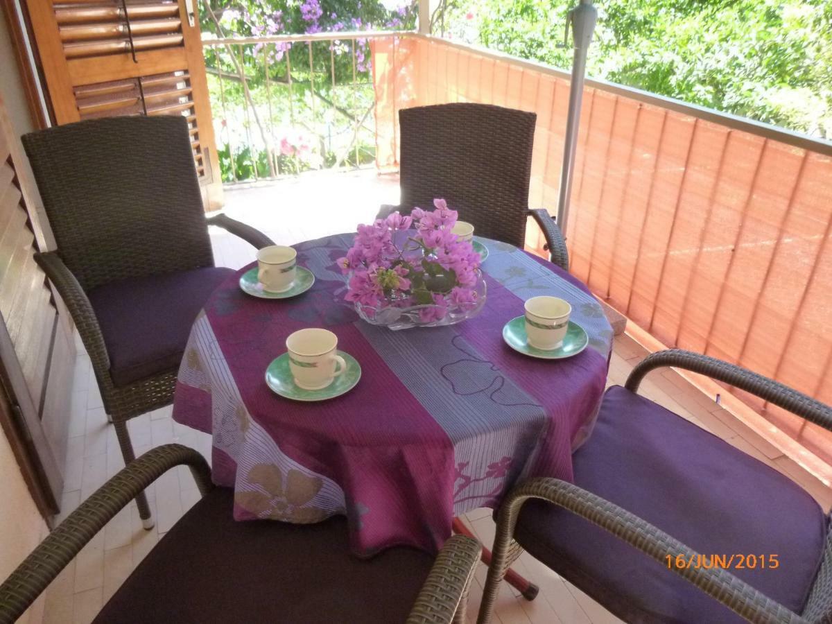 Haus Sonja Apartment Podgora Bagian luar foto